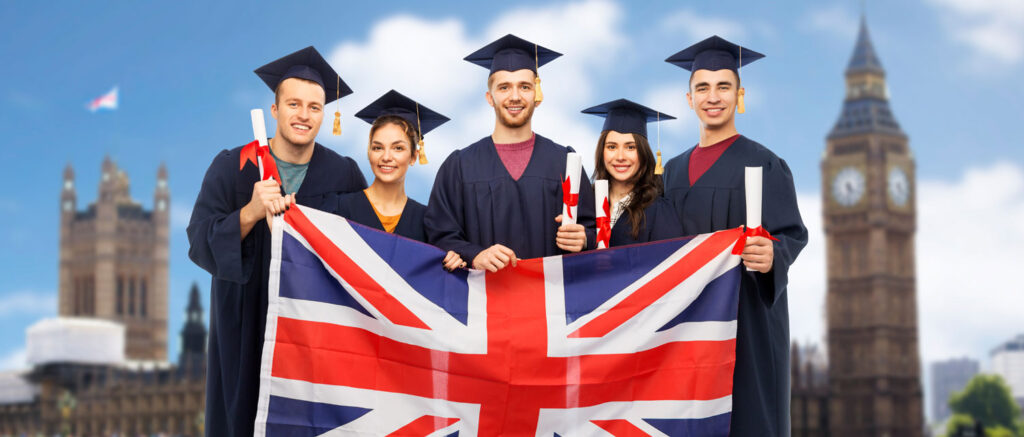 Hello Fellow Dreamers! Your Pakistani Guide to Studying in the UK